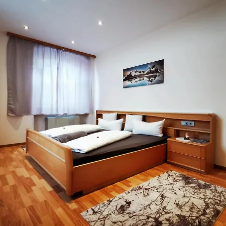A Traumhafte Zirbenwohnung