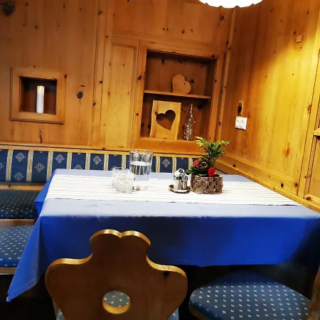 דירה A Traumhafte Zirbenwohnung *